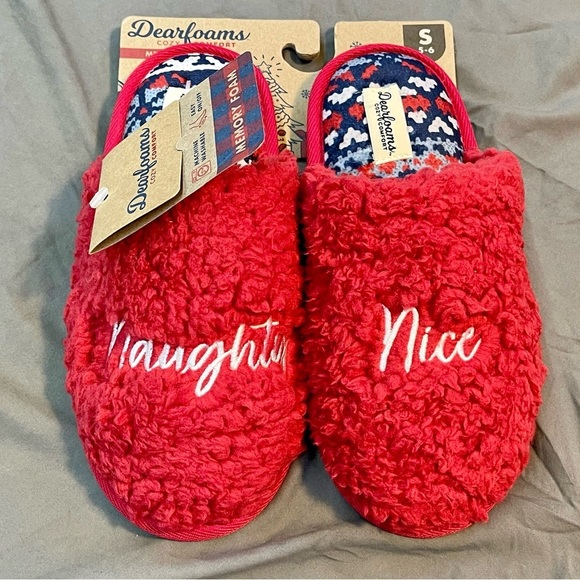 Dearfoams Memory Foam Naughty and Nice Fuzzy Slippers Size Small 5-6 - Picture 1 of 2